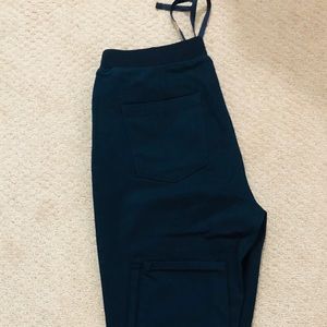 Uniqlo Navy Heattech pants women nwot